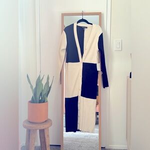 Eloquii NWT Black and White Colorblock Sweater dress